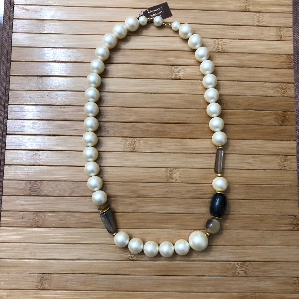Richelieu simulated pearls Vintage NWT